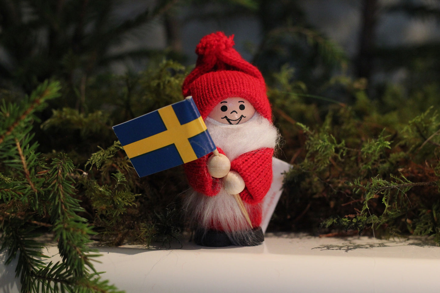 Tomte med flagga