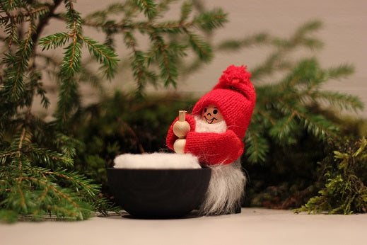 Tomte som rör i gröt